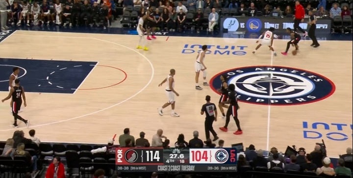 乐鱼app下载-这也不给上吗？快船1分多钟投降了 开拓者派上了五小 没上杨瀚森