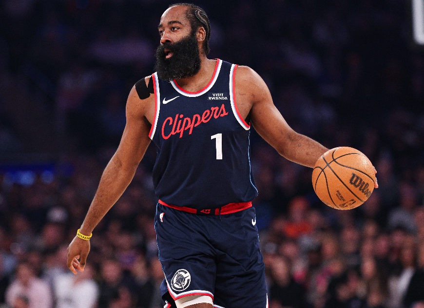 乐鱼官方网站-快船加时121-117险胜猛龙 球员评价：5人优秀，3人及格，3人低迷